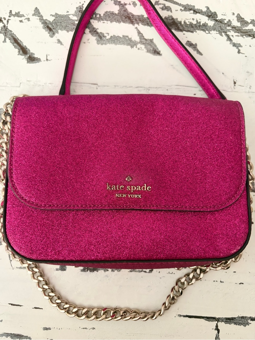 Kate Spade New York Pink Glitter Crossbody Shoulder Bag with Gold Chain Strap - Picture 2 of 6